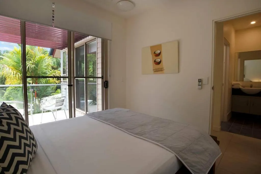 Beach House Apartment No 5 - Beach, Village Shops شاطئ ميشين 0*,  أستراليا